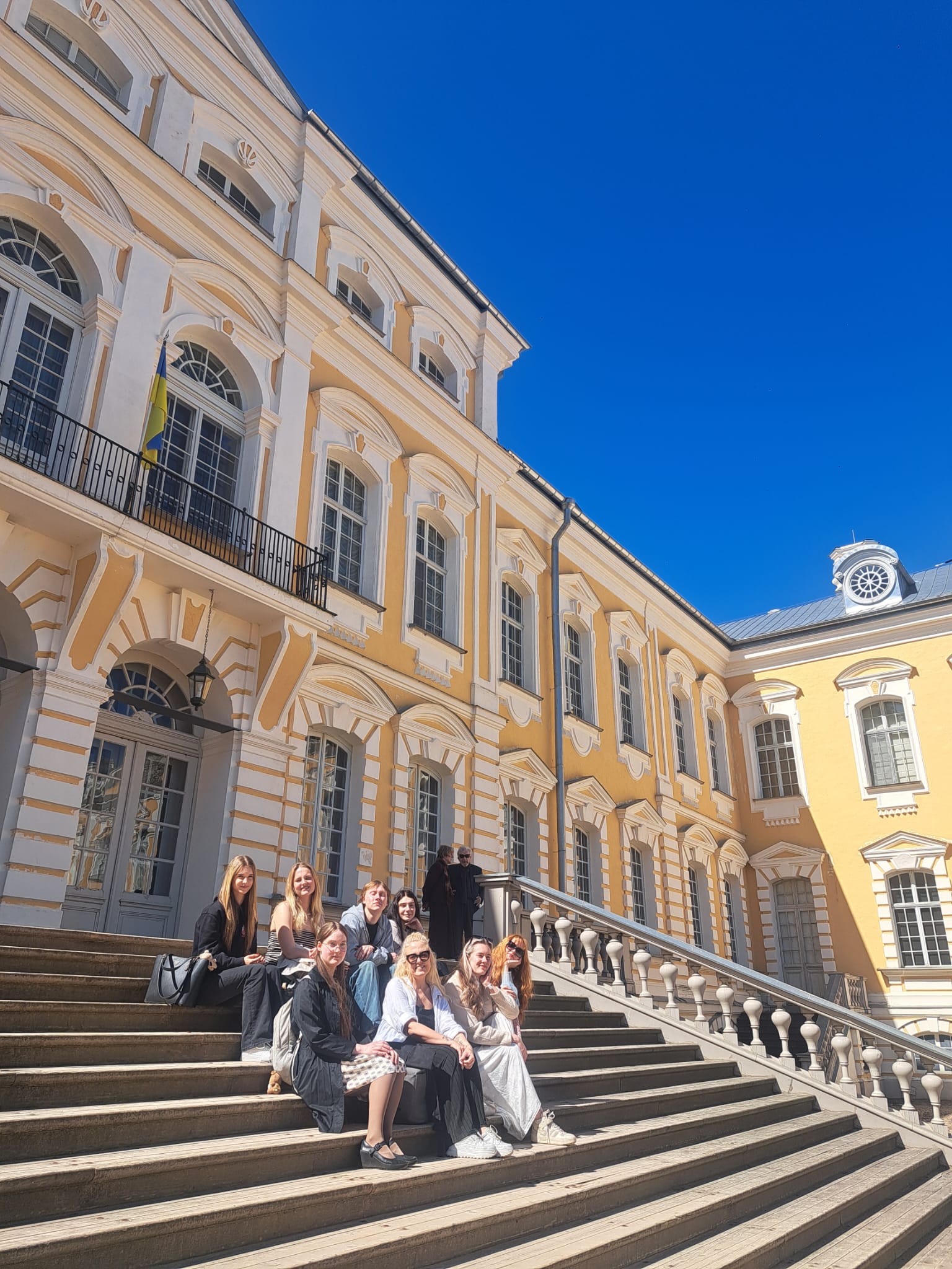 12.a klase Rundāles pilī.