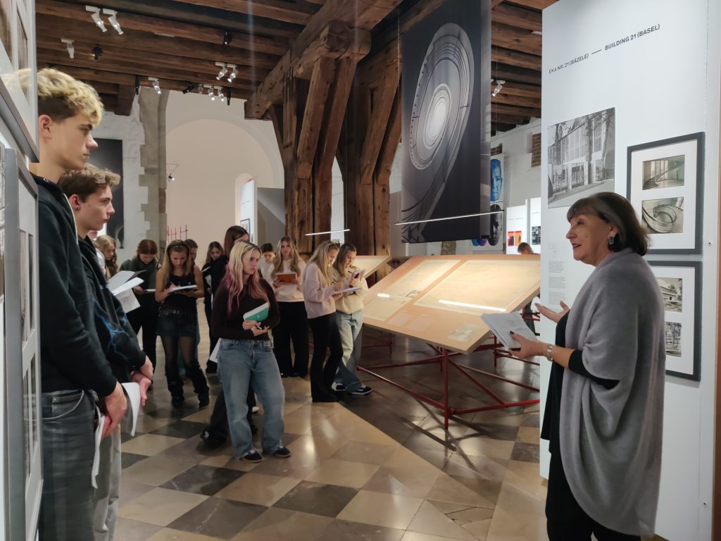 Izstāde “Drosme un rūpe. Arhitektūra un dizains: Roche vīzija”.