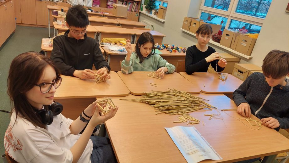 Radošo darbu projekts "Dzirnavu graudi"