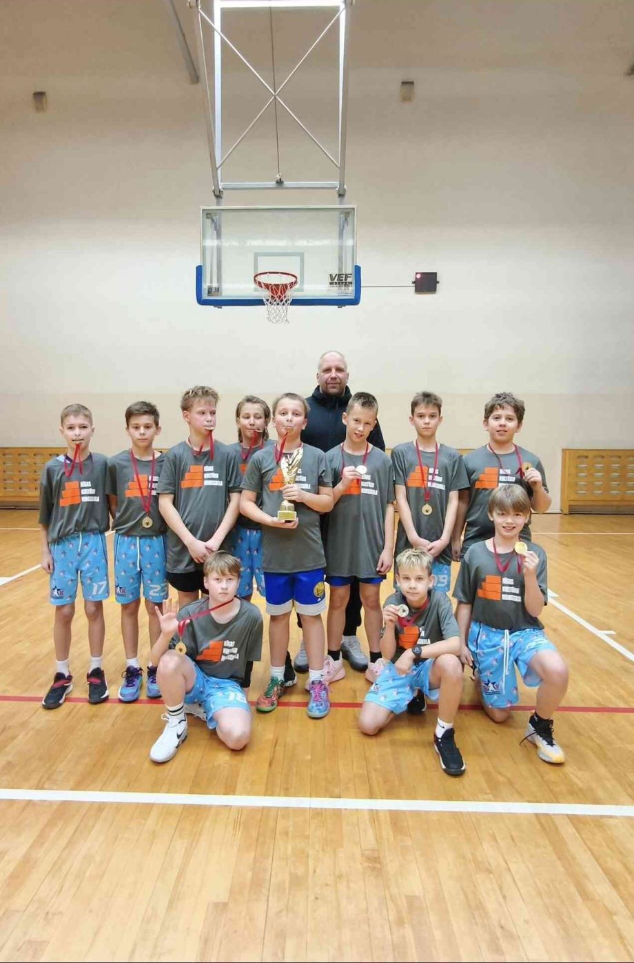 1. vieta Ziemeļa rajona sacensībās basketbolā!