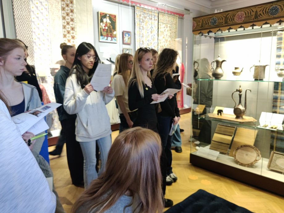 10.a un 10.d klase muzejā “Rīgas Birža”.
