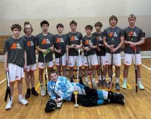 8.–9. klašu zēni izcīna 2. vietu florbolā Ziemeļu rajonā!