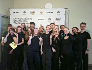 XIX Latvijas bērnu un jauniešu teātru festivāls “...un es iešu un iešu!”