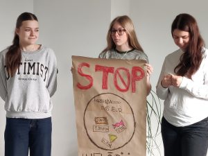 10.d akcijā “JĀ! AKTĪVISMS AR MĀKSLU!”